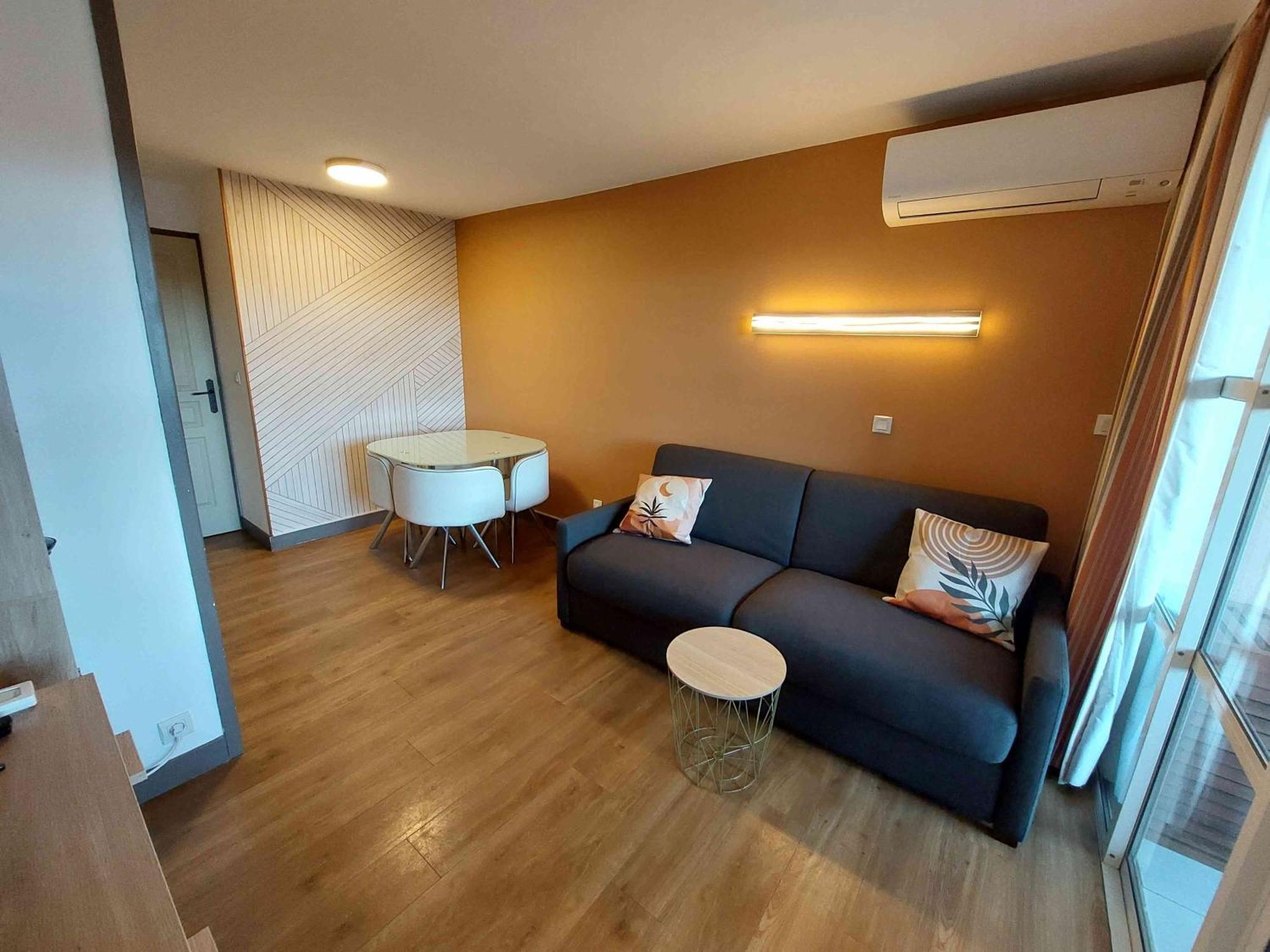 Cap Esterel Appartement Climatise Dans Le Centre Du Village Vacances Drammont Dış mekan fotoğraf
