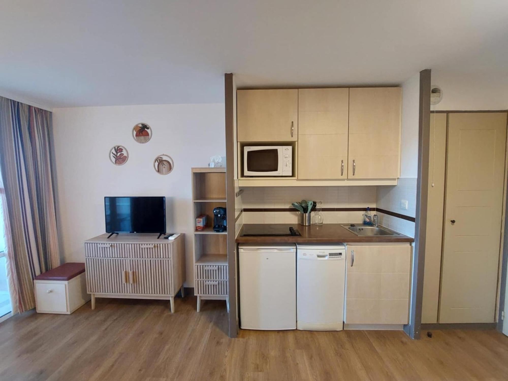 Cap Esterel Appartement Climatise Dans Le Centre Du Village Vacances Drammont Dış mekan fotoğraf