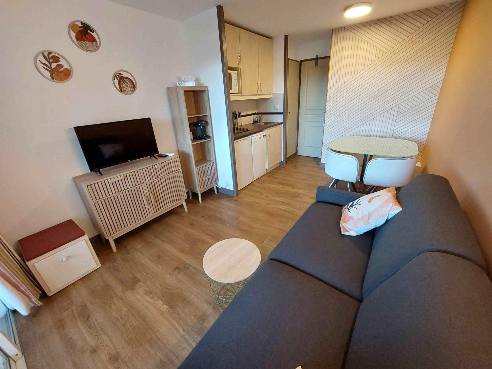 Cap Esterel Appartement Climatise Dans Le Centre Du Village Vacances Drammont Dış mekan fotoğraf