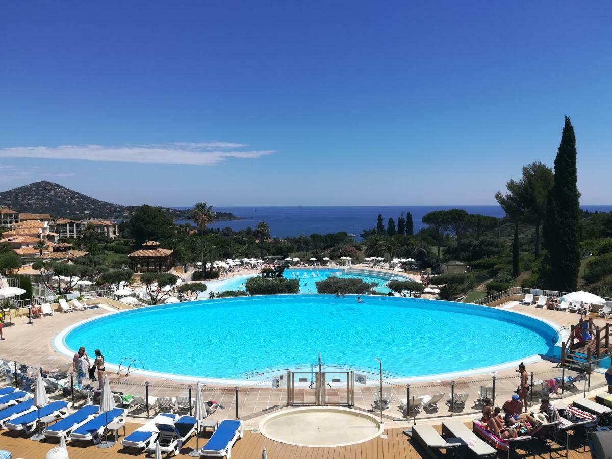 Cap Esterel Appartement Climatise Dans Le Centre Du Village Vacances Drammont Dış mekan fotoğraf