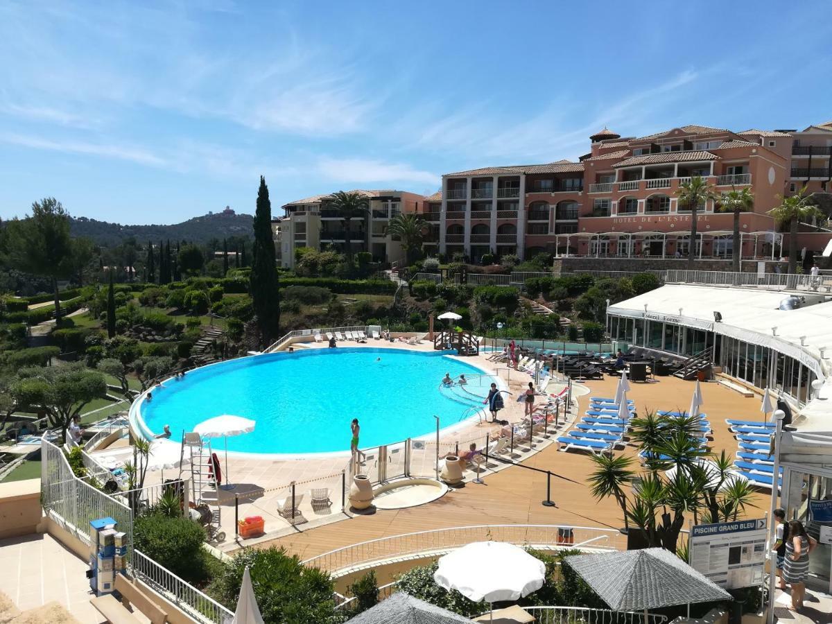 Cap Esterel Appartement Climatise Dans Le Centre Du Village Vacances Drammont Dış mekan fotoğraf
