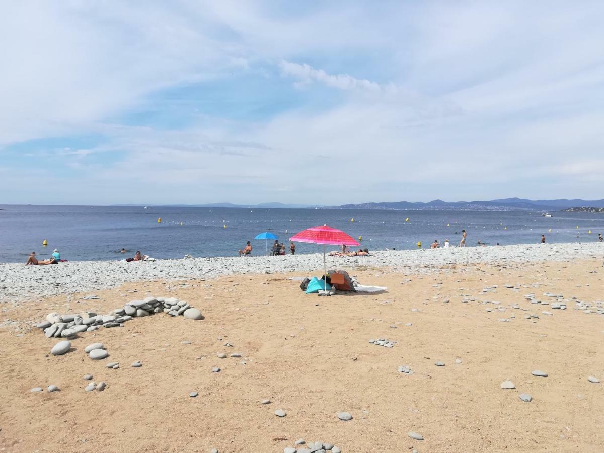 Cap Esterel Appartement Climatise Dans Le Centre Du Village Vacances Drammont Dış mekan fotoğraf