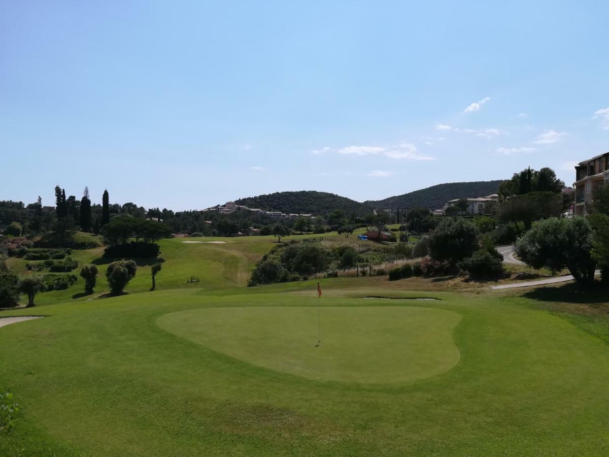 Cap Esterel Appartement Climatise Dans Le Centre Du Village Vacances Drammont Dış mekan fotoğraf