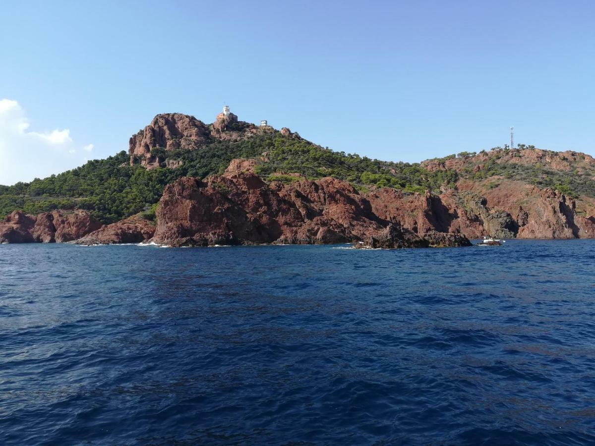 Cap Esterel Appartement Climatise Dans Le Centre Du Village Vacances Drammont Dış mekan fotoğraf