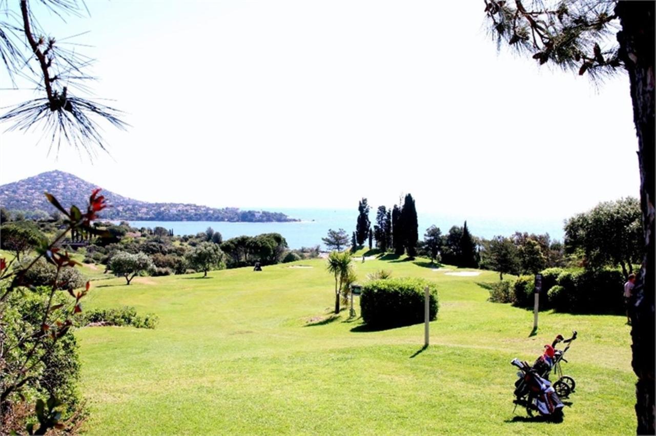 Cap Esterel Appartement Climatise Dans Le Centre Du Village Vacances Drammont Dış mekan fotoğraf
