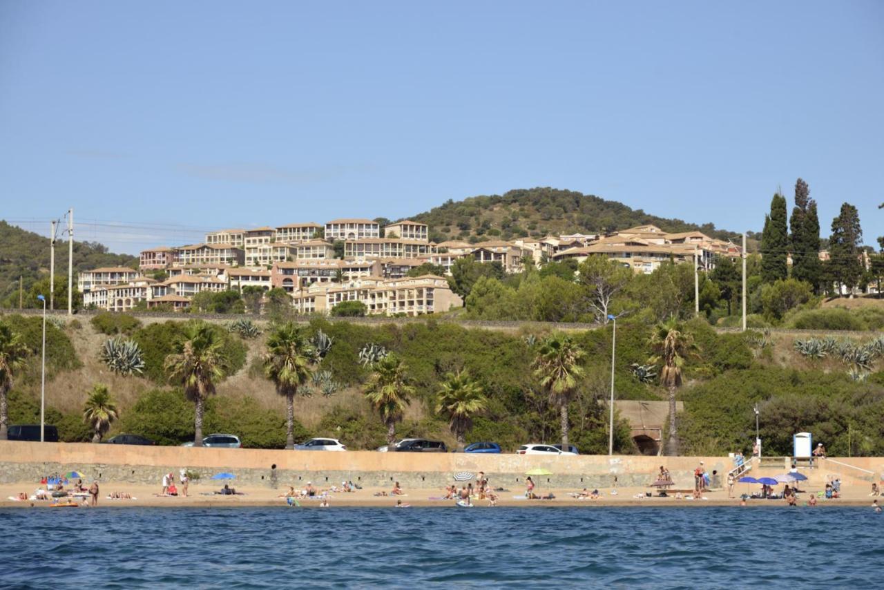 Cap Esterel Appartement Climatise Dans Le Centre Du Village Vacances Drammont Dış mekan fotoğraf